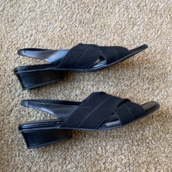 Women’s Nurture Black Peep-Toe Sandals - Picture 7 of 12